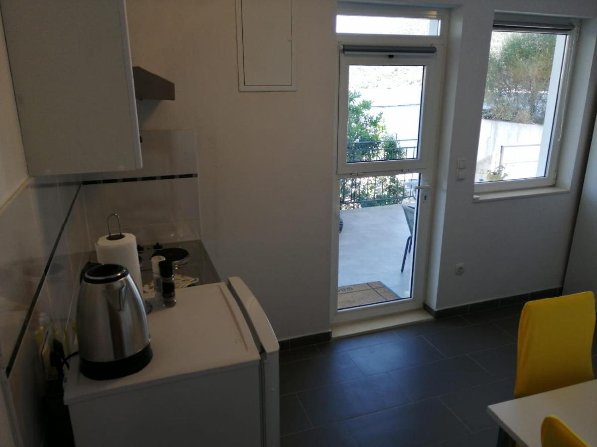 מרינה Apartmani Skalinada מראה חיצוני תמונה