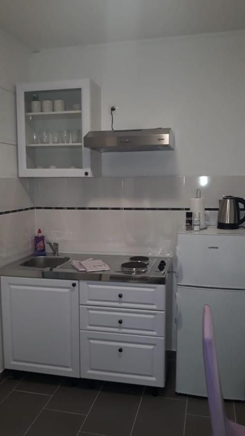 מרינה Apartmani Skalinada מראה חיצוני תמונה
