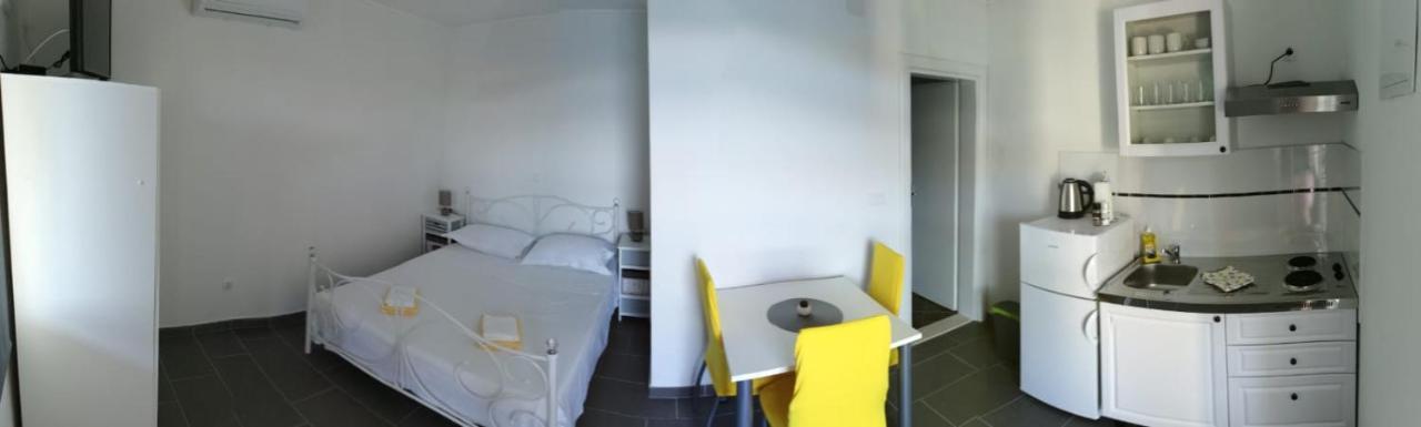 מרינה Apartmani Skalinada מראה חיצוני תמונה