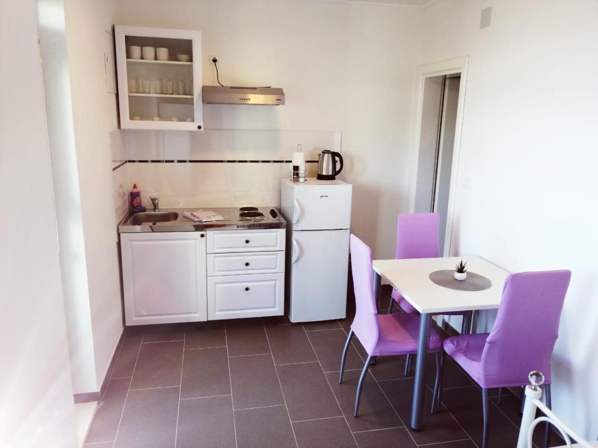 מרינה Apartmani Skalinada מראה חיצוני תמונה