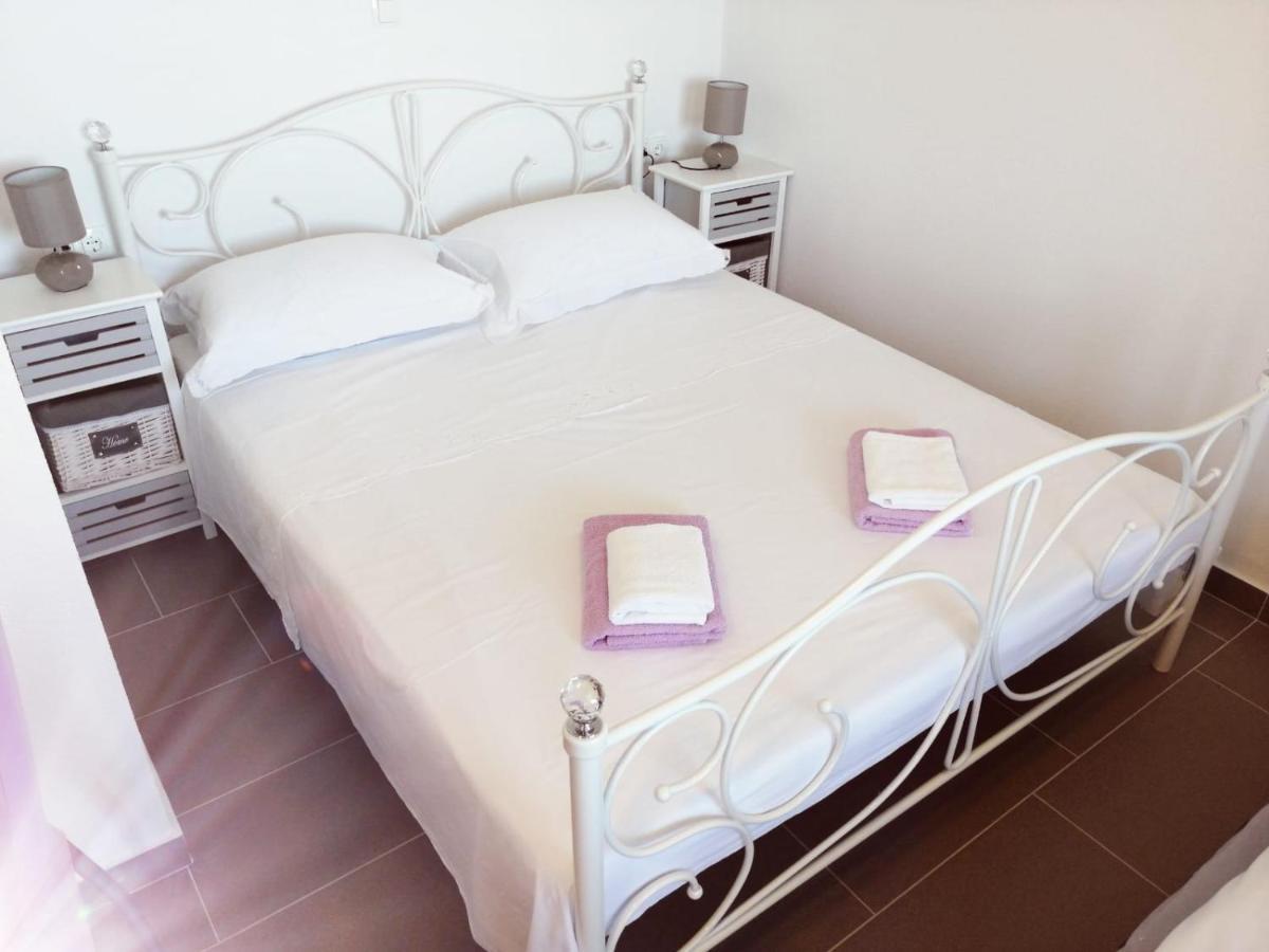 מרינה Apartmani Skalinada מראה חיצוני תמונה
