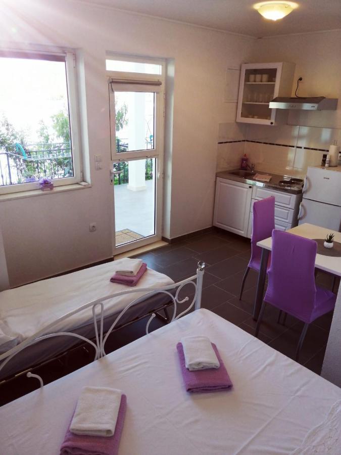 מרינה Apartmani Skalinada מראה חיצוני תמונה