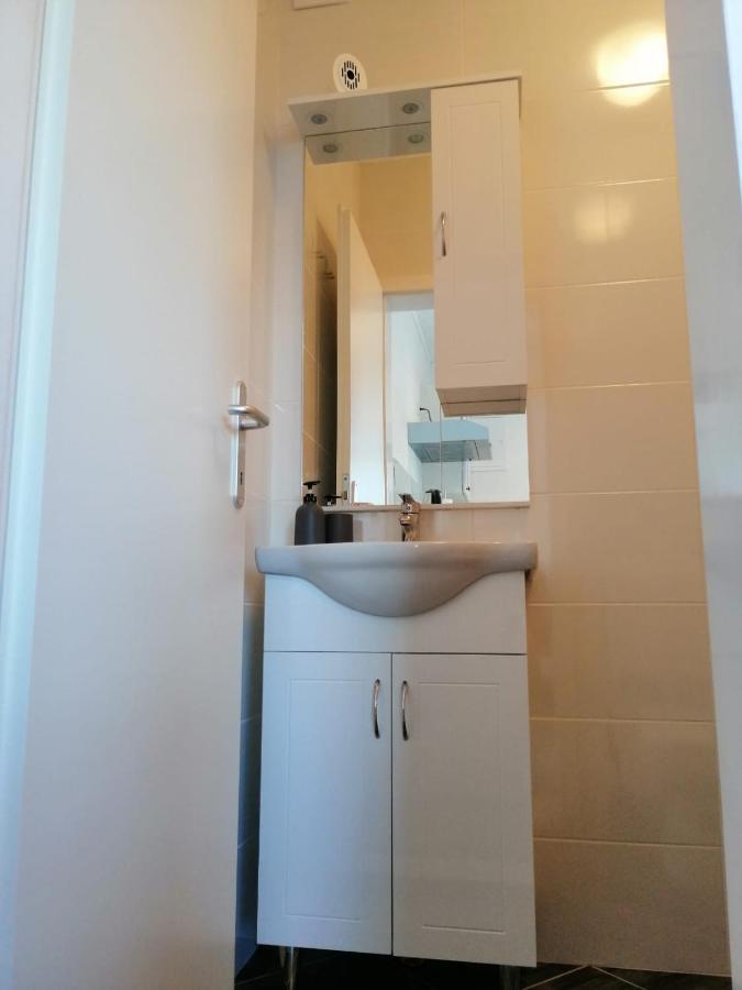 מרינה Apartmani Skalinada מראה חיצוני תמונה