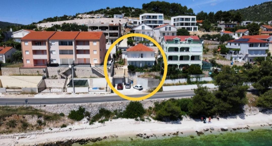 מרינה Apartmani Skalinada מראה חיצוני תמונה